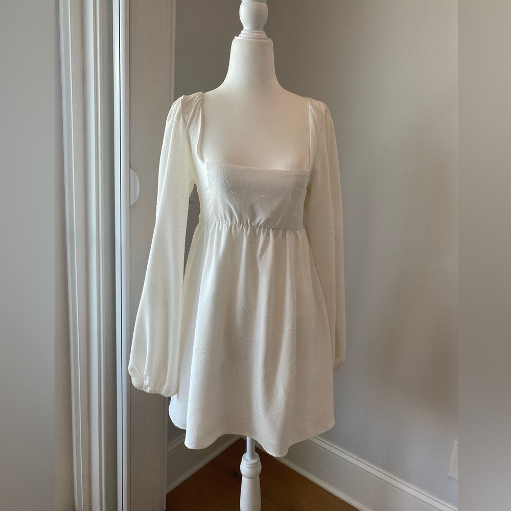 NWT
Show me your MUMU - White Long Sleeve Dress -